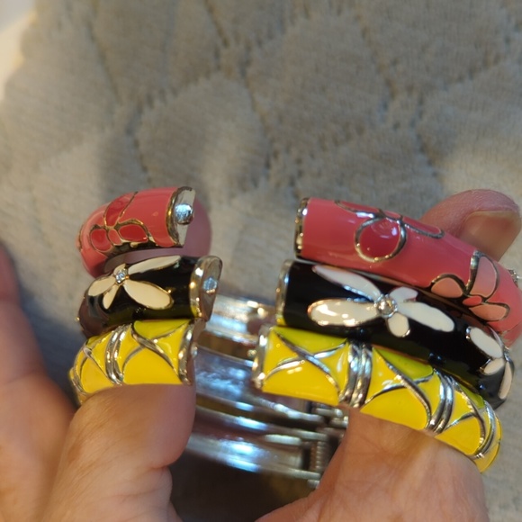 3 bangle bracelets! - Picture 3 of 6